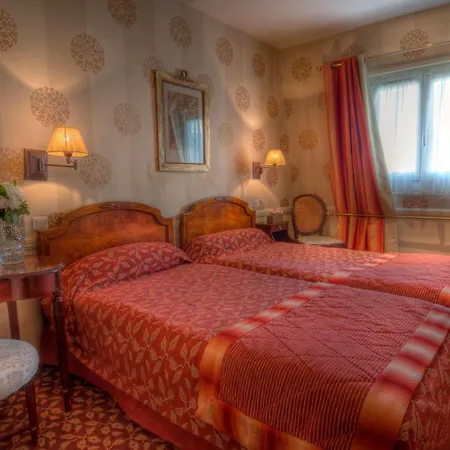 Belfast Hotel 4*