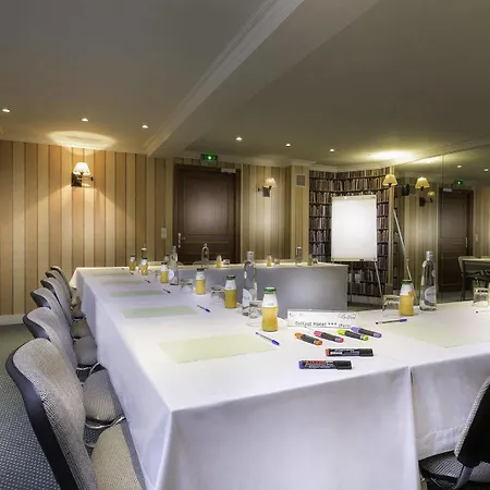 Belfast Hotel 4*